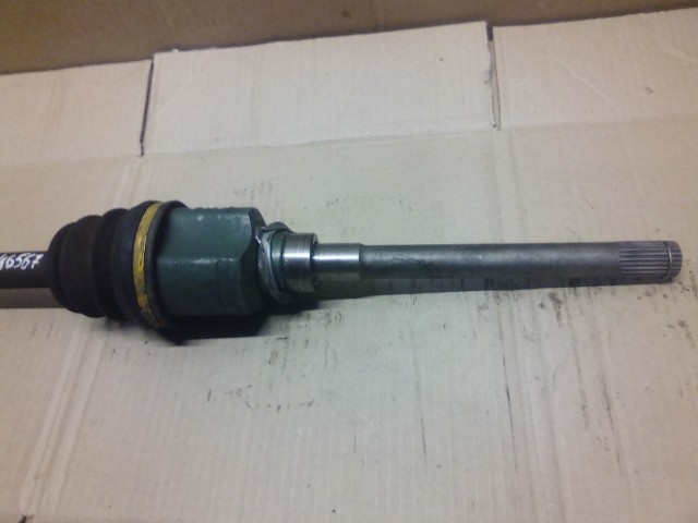 Привод длинный MITSUBISHI Chariot Grandis 