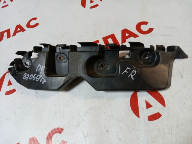 Крепление бампера RENAULT Duster 