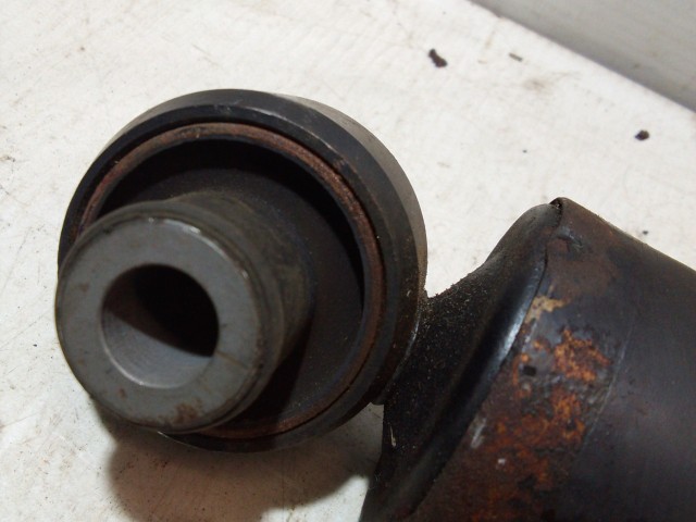 Амортизатор NISSAN Qashqai 