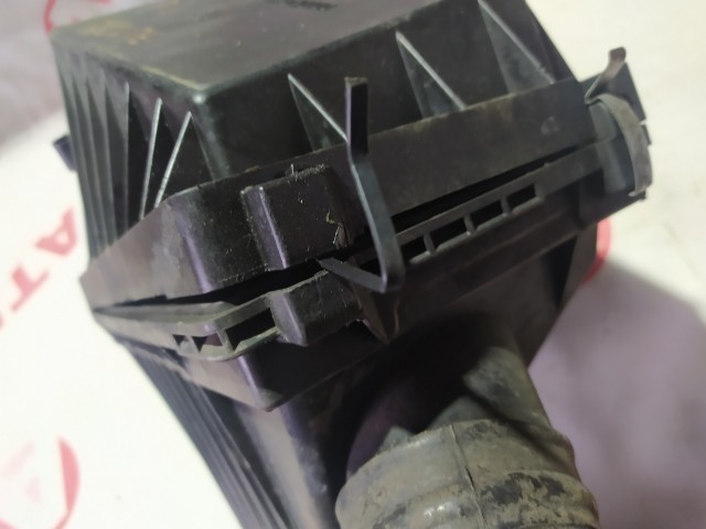 Корпус воздушного фильтра NISSAN Primera SR20-DE