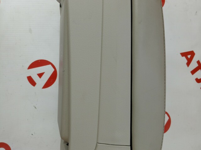 Подлокотник TOYOTA Avensis 