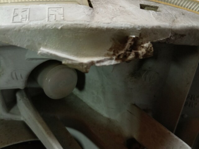 Фара TOYOTA Corolla Fielder 