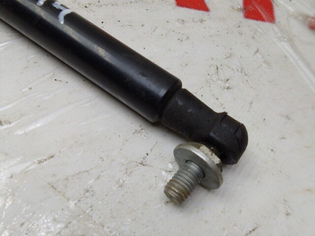 Амортизатор  капота RENAULT Duster 