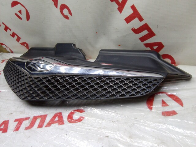 Решетка радиатора TOYOTA Ractis 