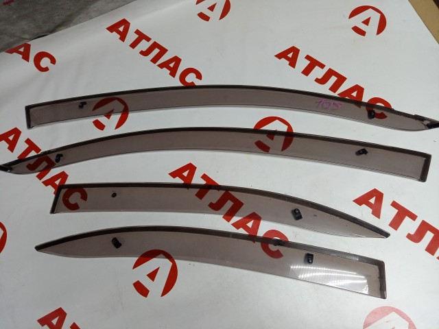 Ветровик TOYOTA Avensis 