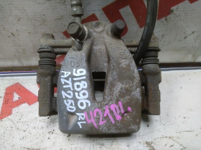 Суппорт TOYOTA Avensis 