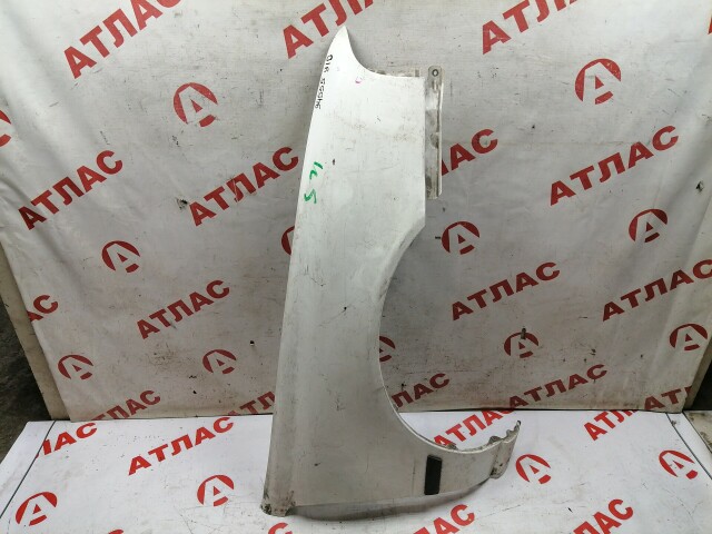 Крыло NISSAN AD 