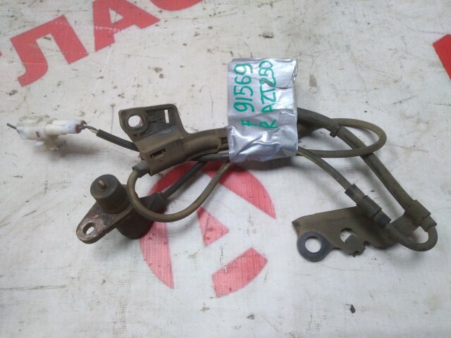 Датчик ABS TOYOTA Avensis 