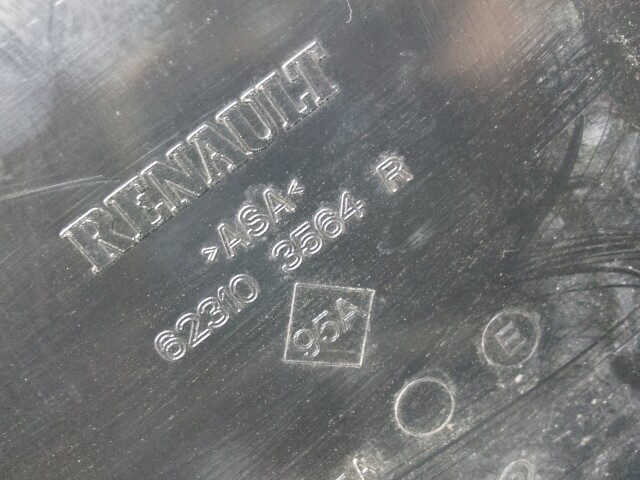 Решетка радиатора RENAULT Duster 