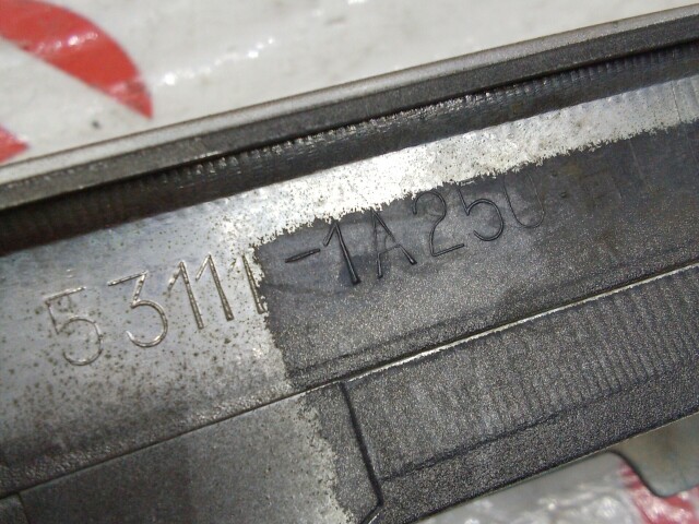 Решетка радиатора TOYOTA Corolla 