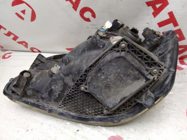 Фара TOYOTA Noah 