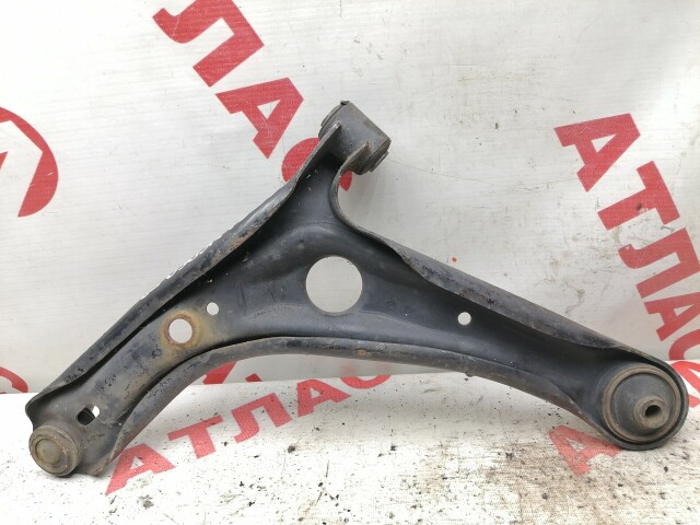 Рычаг TOYOTA Ist 