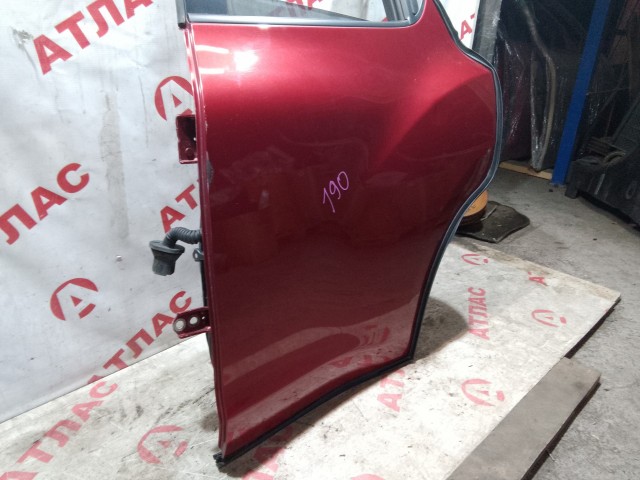 Дверь NISSAN Juke 