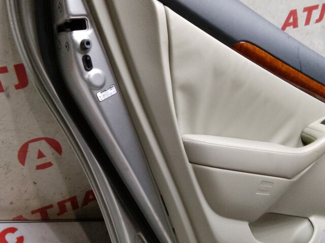 Дверь TOYOTA Avensis 