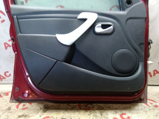 Дверь RENAULT Sandero Stepway 