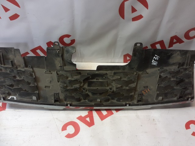 Решетка радиатора NISSAN X-Trail 