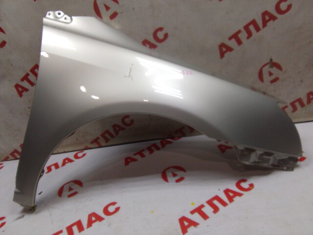 Крыло TOYOTA Avensis 
