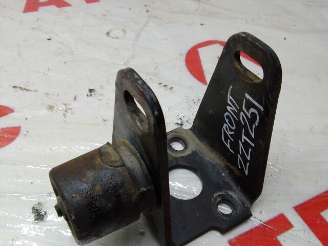 Кронштейн подушки ДВС TOYOTA Avensis 1ZZ-FE