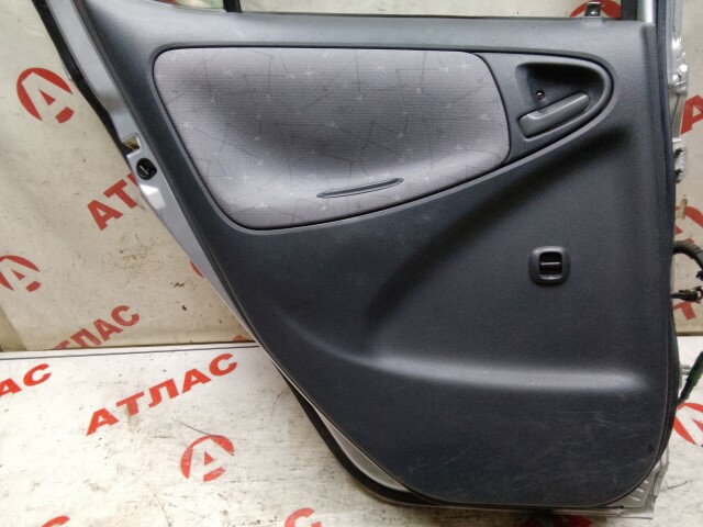 Дверь TOYOTA Vitz 