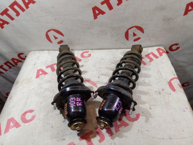 Стойка TOYOTA Avensis 