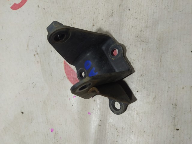 Кронштейн подушки ДВС TOYOTA Corolla 1NZ-FE