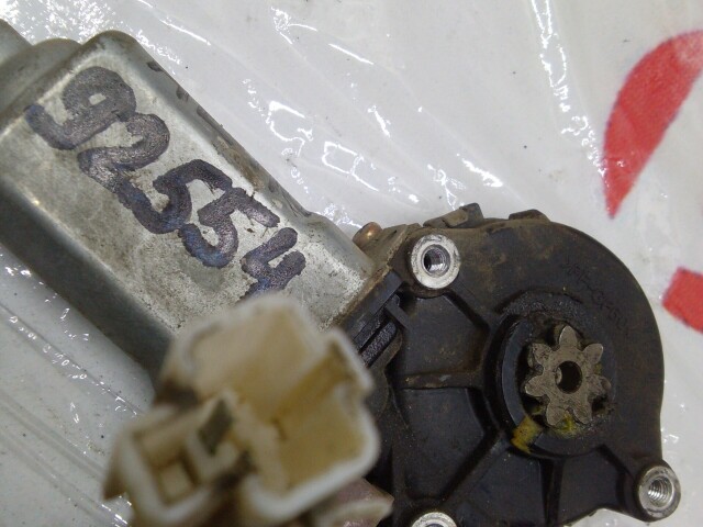 Моторчик стеклоподъёмника TOYOTA Sprinter 