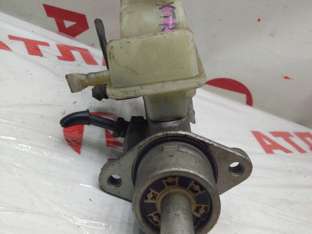 Главный тормозной цилиндр NISSAN X-Trail 