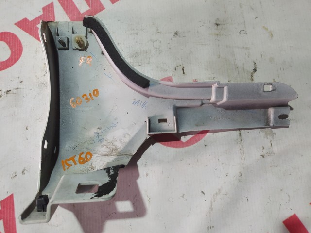 Брызговик TOYOTA Ist 