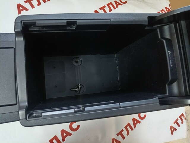 Подлокотник TOYOTA Camry 