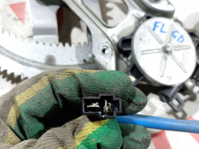 Стеклоподъемник SUBARU Impreza 