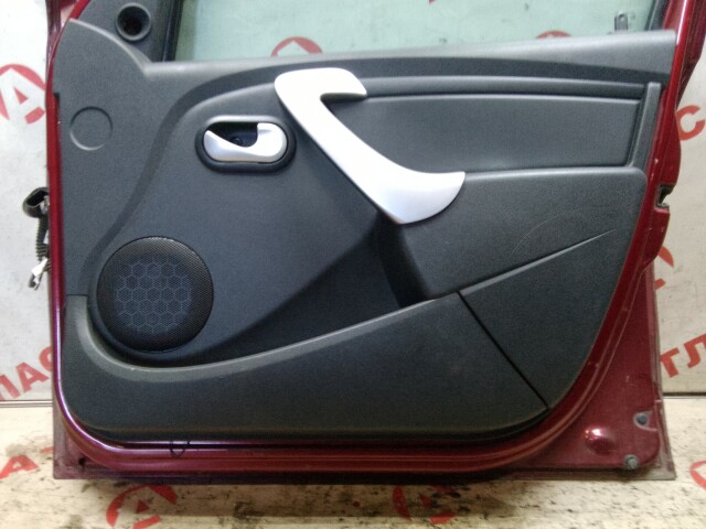 Дверь RENAULT Sandero Stepway 