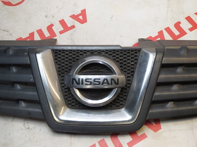 Решетка радиатора NISSAN Qashqai 