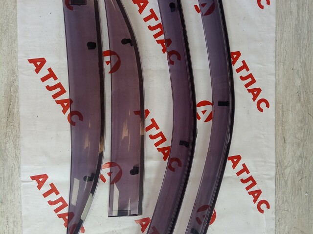 Ветровик NISSAN Sunny 