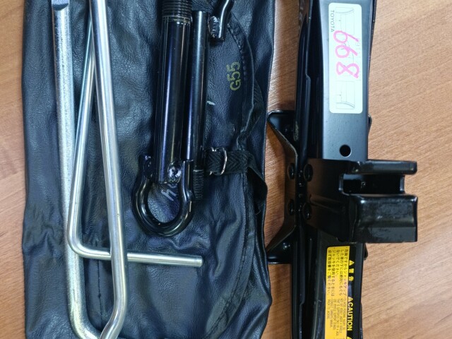 Домкрат TOYOTA Estima 