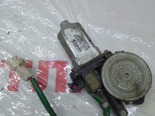 Моторчик стеклоподъёмника TOYOTA Sprinter 