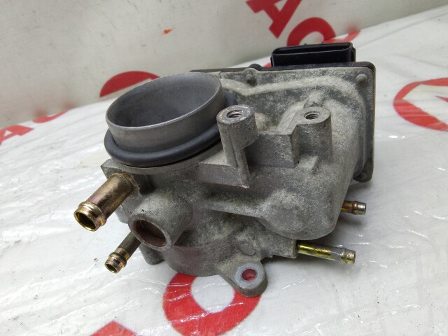 Дроссельная заслонка TOYOTA Vitz 2SZ-FE