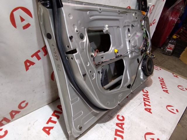 Дверь TOYOTA Avensis 