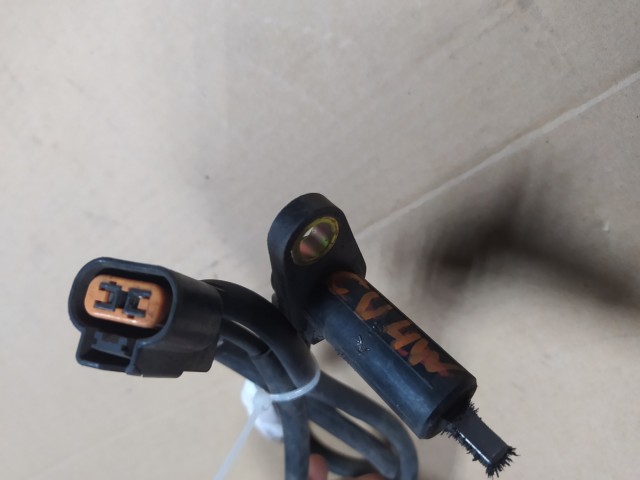 Датчик ABS MITSUBISHI AirTrek 