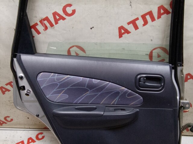 Дверь NISSAN Wingroad 