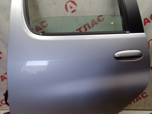 Дверь TOYOTA FunCargo 