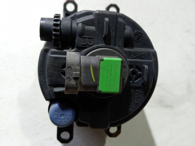 Туманка TOYOTA Avensis 