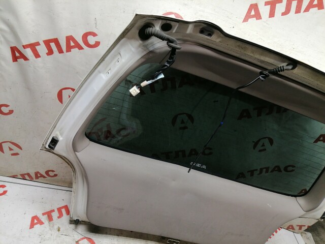 Дверь багажника TOYOTA Corolla Spacio 