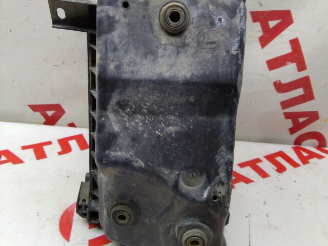 Корпус воздушного фильтра TOYOTA Corolla 3ZZ-FE