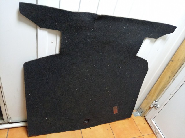 Обшивка багажника TOYOTA Avensis 