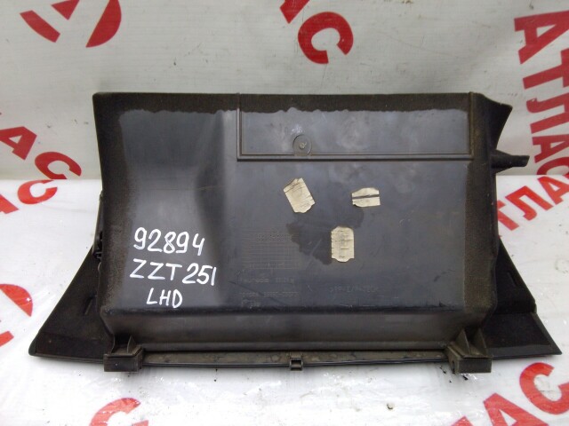 Бардачок TOYOTA Avensis 