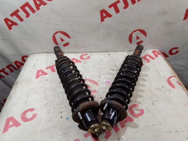 Стойка TOYOTA Ist 