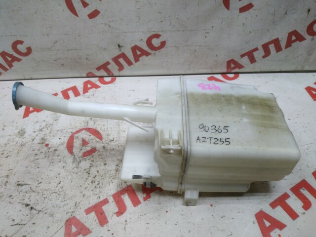 Бачок омывателя TOYOTA Avensis 