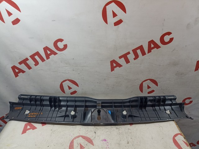 Накладка замка багажника TOYOTA Avensis 