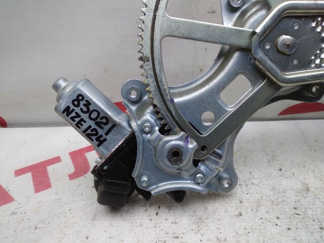 Стеклоподъемник TOYOTA Corolla 