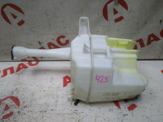 Бачок омывателя TOYOTA Camry 